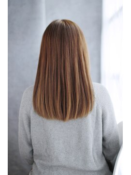 シュシュット(chouchoute) 黒髪質改善ココアベージュオリーブグレー小顔クラゲヘアー/072