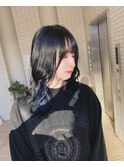 イヤリングカラーにネイビーカラー◎