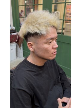 フッドウルフ(HOODWOLF) アップバング【ブロンドカラー】