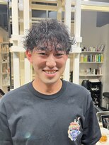 ディーエックス スリー(Dxxxx III)&nbsp;波巻きスタイル メンズパーマ