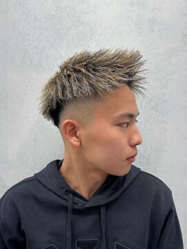ルースト 西院店(ROOST) MEN’S HAIR/パイルツイスト/ゴールドハイライト/眉毛カット