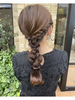 アース コアフュールボーテ 諏訪店(EARTH coiffure beaute)&nbsp;モカベージュアドミオローポニーアレンジ
