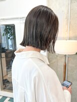 ノエ(noe) 切りっぱなしボブ×オリーブカラー