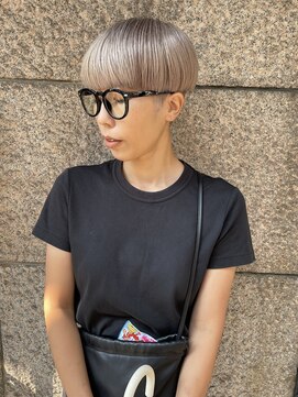 ヘン(hen) 【心斎橋hen】ブロンド ブリーチ ハイトーン ベージュ