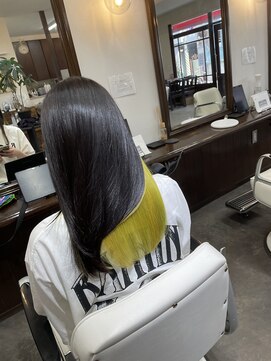 ムーブ(Moob) イエローインナーカラー×髪質改善【別府】