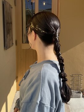 ミュー(miyuu) 【結婚式へアセット】タイトな編み下ろしヘアアレンジ!