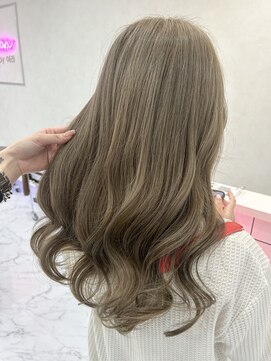 ミニョン(mignon) 韓国/ダブルカラー/ブリーチ/ピンク/学割U24/新越谷/南越谷/草加