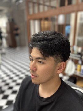 フランクス バーバー ウエストトウキョウ 吉祥寺店(FRANK’S BARBER WEST TOKYO) ローフェードY