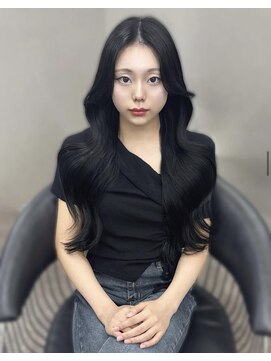 エミーバイモアムー(Emmie byMoremuu) 【あいり】くびれ巻き