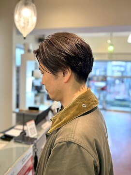 ヘアーアンドスパ アン コントゥール(hair&spa an contour) センターパート　ナチュラルハイライト