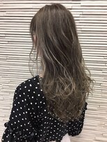 レウーナ(Reuna) ハイライト_#毛先パーマ#ことりベージュ#黒髪ウォーターフォール