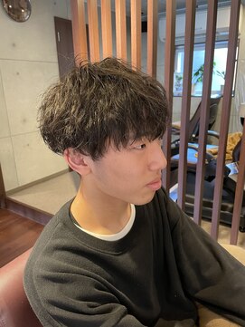 クマヘアー(KUMA hair) ラフに動きのあるツイストスパイラル