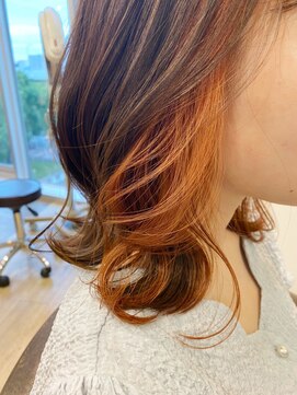 エトワ(ETOWA) インナーカラー★オレンジ×くびれ系外ハネ