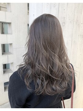 リバレッジ 広尾(Leverage) 大人上品なグレージュ【広尾、恵比寿】担当:尾上