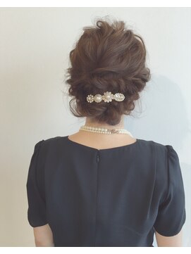 クールブ(Courbe) お呼ばれアレンジ♪