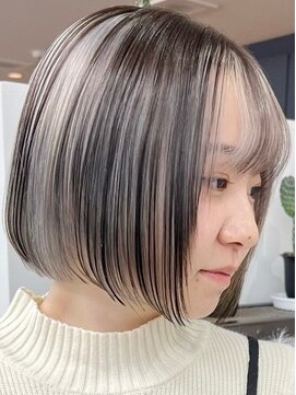 ウィコ 新宿(WICO) アンブレラカラー[新宿駅/切りっぱなしボブ/エアリーロング]