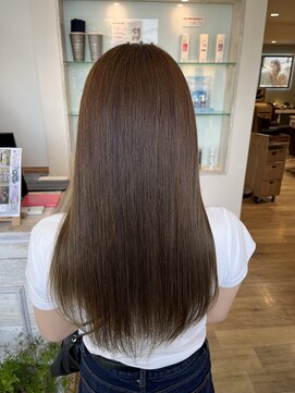 ルシードスタイル　ムースユイット(LUCIDO STYLE mousse8) 柔らかく・優しい印象に　オリーブ系カラー