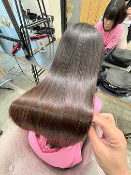 ラヴィエ(RAVIE) 【半田・髪質改善】縮毛矯正/トリートメント/マンツーマン