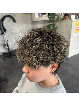 クロー(CROW) プードルパーマ