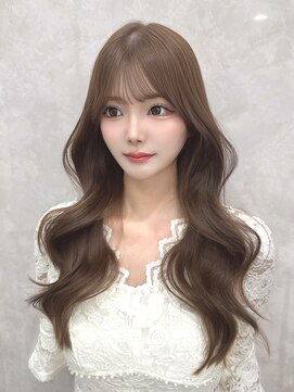 マウル 栄(MAEUL) 小顔に見せるレイヤー　くびれヘア　夏のヘアアレンジ　縮毛矯正