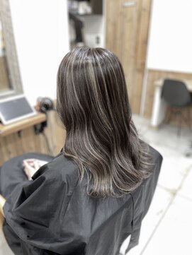 ノーム 横浜(NORM) モノトーンハイライト