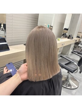 ミルクティーベージュ