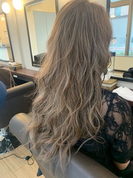 ヘアー デザイン トゥナンテ(hair design tunante) 外国人風カラー