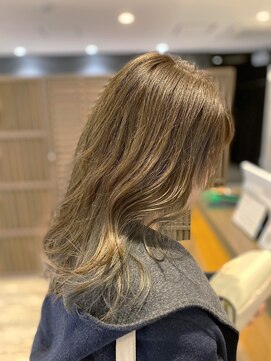 トレ(tre.) ｖ甲子園口/髪質改善/白髪染め/ショート/酸性ストレート/美容ｖ