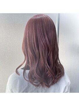 ミル 今治(1003 mille IMABALI) ケアブリーチのピンクカラーでミディアムレイヤー