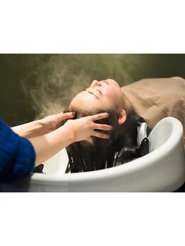 毎日のご褒美に♪エイジングケアにも効果的なmillegeのヘッドスパで、芯から輝く美しい髪へと導きます。