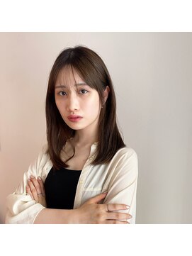 オペラバイジーナ(OPERA by ZINA) ナチュラルストレート&ベージュ