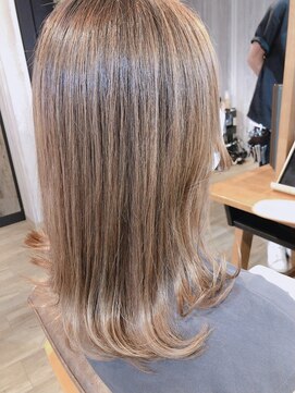 レイ 津田沼(Lei) ボブ/前髪/こなれミディ/オリーブベージュ/ウェーブパーマ/韓国