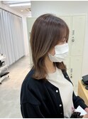 【くびれスタイル】ミディアムレイヤー