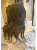 赤みを消すマットベージュ