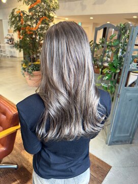 ロカリタ キョウト 四条大宮店(ROCAReTA kyoto) ミルクティーベージュ