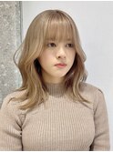 ミディアムレイヤーカット長めボブハイブリーチハイトーンカラー