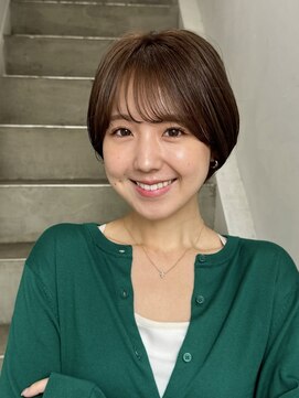 クロト(Clotho) 目を惹く◎王道丸みショート×グレージュカラー