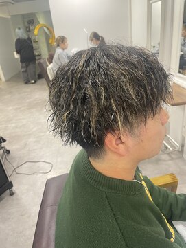 トータルビューティーサロン ディーグレース(TotalBeautySalon D.Grace) ツイストパーマハイライト