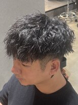 ブルニール 心斎橋(BLEUNIR)&nbsp;縦落ち　ツイストスパイラル　メンズパーマ