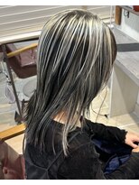 ラウラアンドロー(LAURA&RO)&nbsp;ダブルカラー/ケアブリーチ/インナーカラー/ベージュ【塚口】