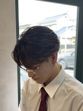 ウォルク(WOLK)&nbsp;「韓国風フェザーパーマ｜センターパート」