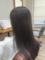 エ フュチュール モア(et Futur more) グレージュカラー