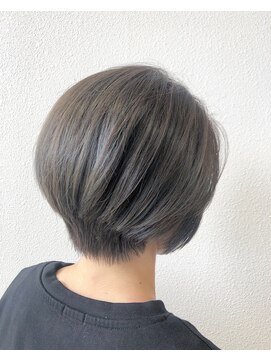 エイト オキナワ 沖縄新都心店(EIGHT okinawa) ショート/ハイライト/グレー