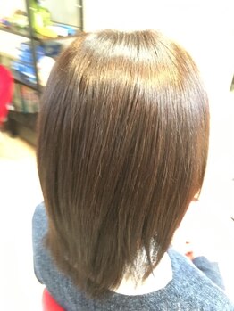 ビオラ VIOLA ヘアーアンドメイク Hair&Makeの写真/新メニュー"マグネットカラー"導入!!柔らかな手触りはもちろん、髪本来の艶と輝きを取り戻します…*