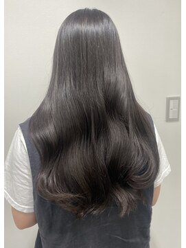 アンリ(Anli) 【tomomi*ヨシンモリ*結んでも可愛い顔まわり*小顔カット*艶髪】