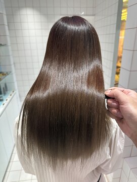 ロンドルーチェ 心斎橋(Lond luce) ダークアッシュ/ミディアムレイヤーカット［髪質改善/縮毛矯正］