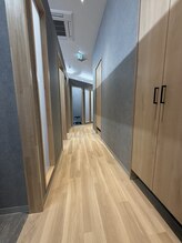 ☆お席へのご案内☆ 【個室サロンKANOA/全席完全個室生駒/生駒駅徒歩2分/髪質再生BYKARTE認定サロン】