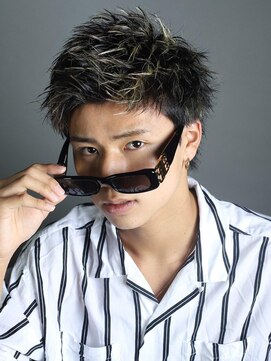 リップス 自由が丘(LIPPS) ジェットツイスト 金メッシュ