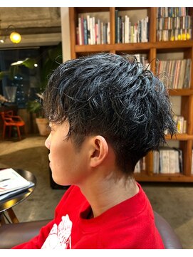 ビハインドザカーテン(BEHIND THE CURTAIN) 【癖毛を活かす】メンズショートスタイル