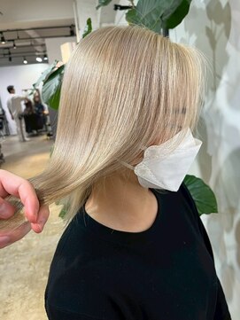 メリー オオサカ(Merly Osaka) white blond